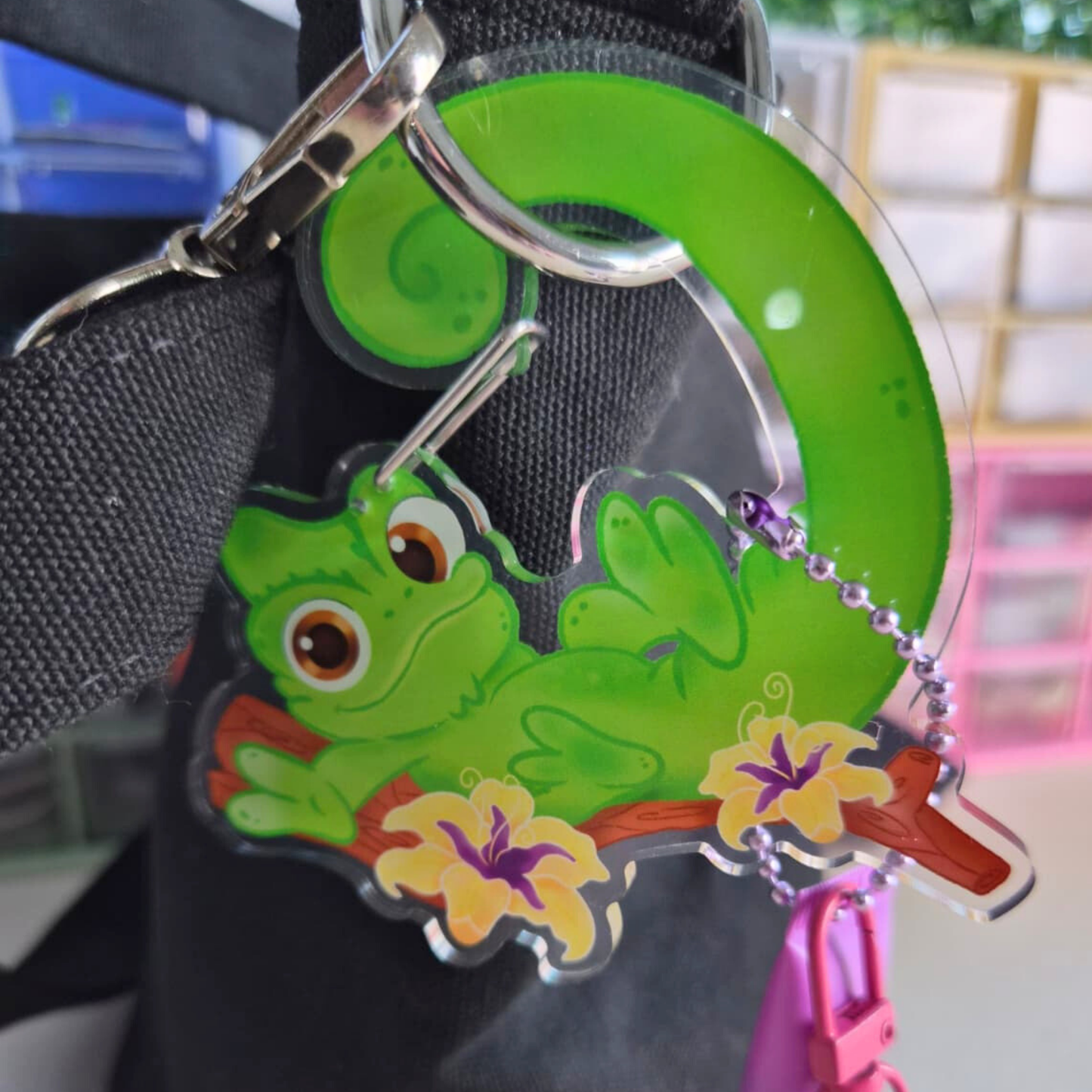 Tangled Pascal Carabiner - Acrylic Glossy Clear